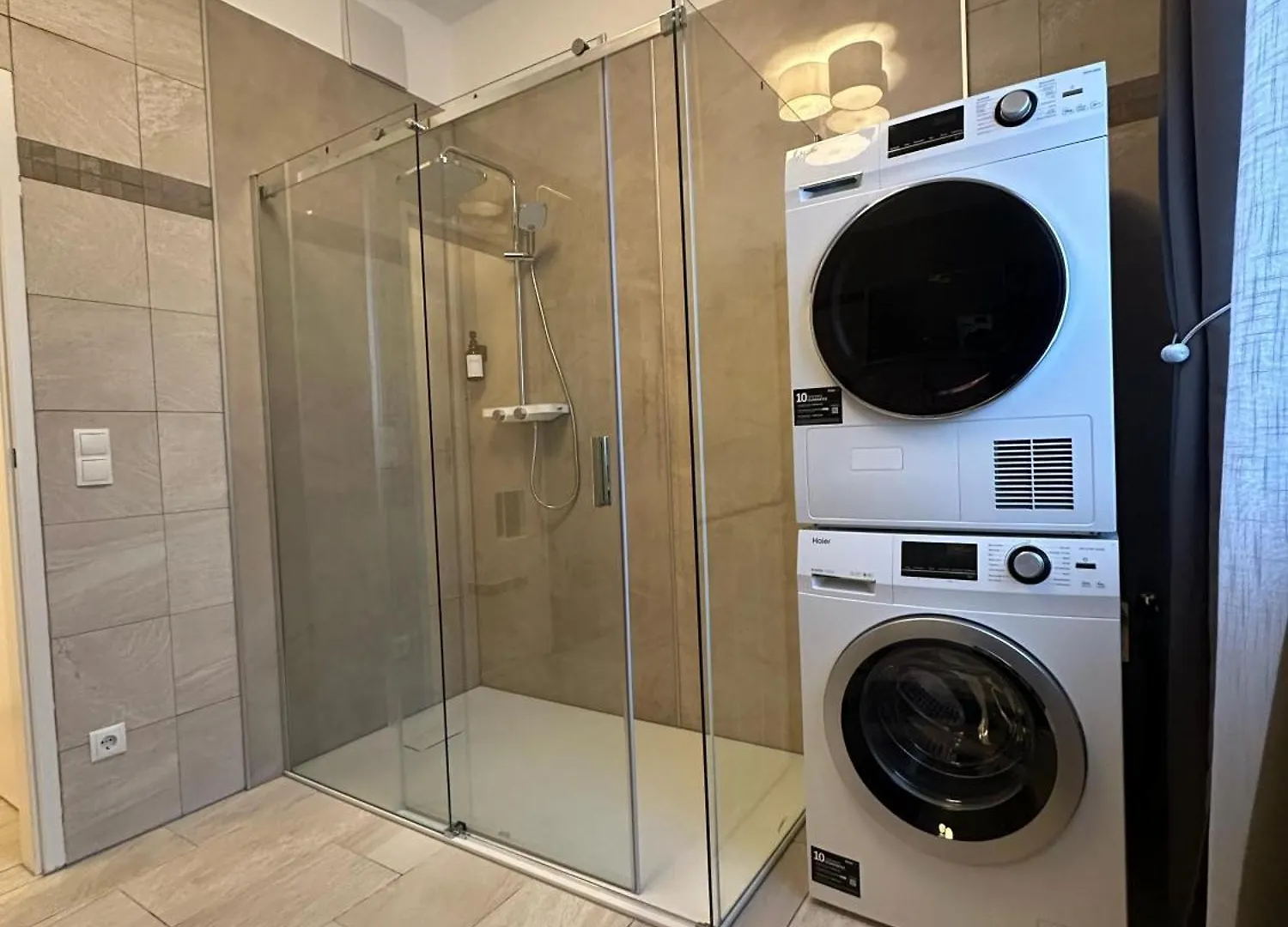 וינה Sweet 1Br & 1Lr Stylish Apartment, Around Donaustadt 0*,