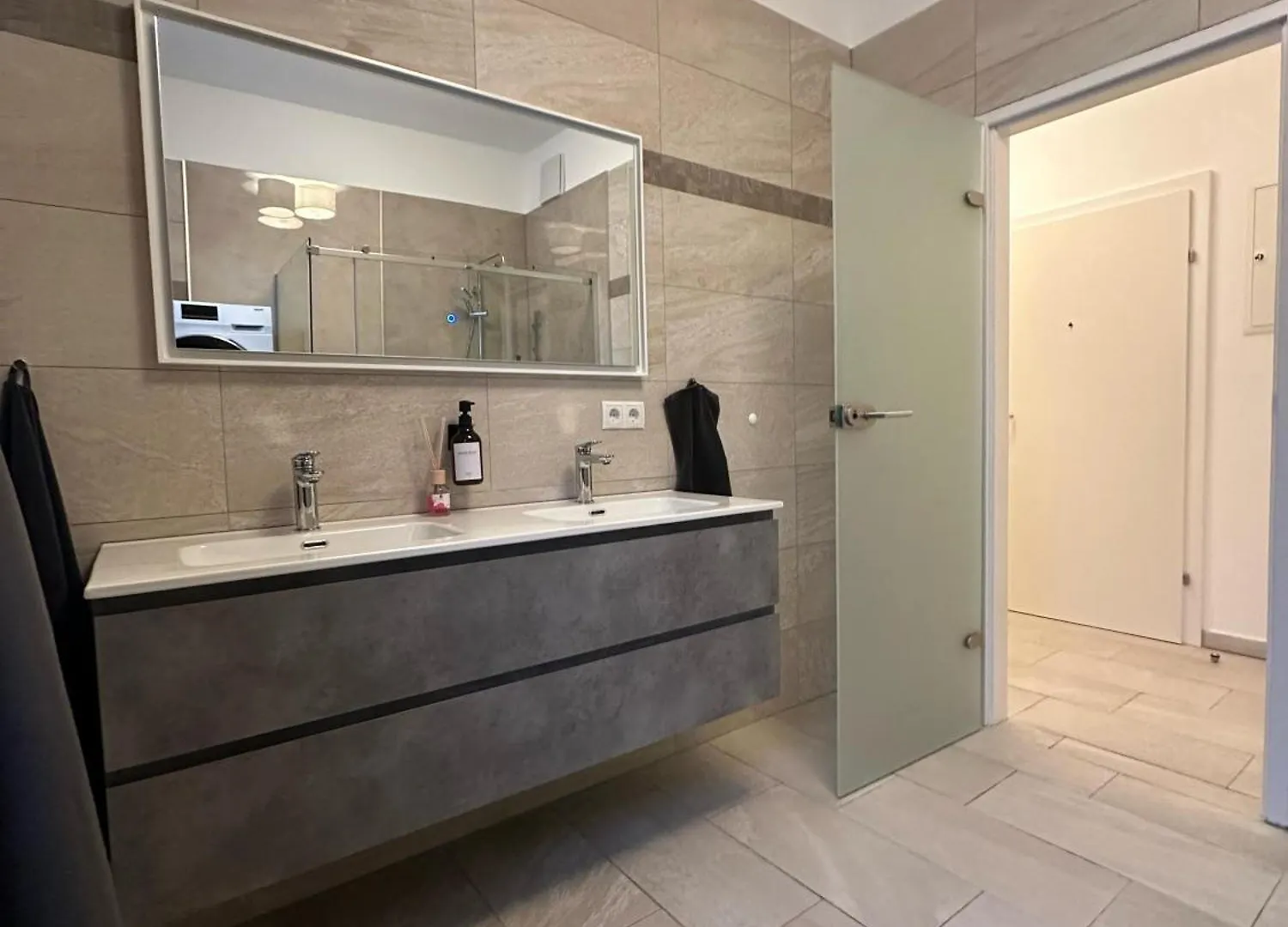 וינה Sweet 1Br & 1Lr Stylish Apartment, Around Donaustadt דירה