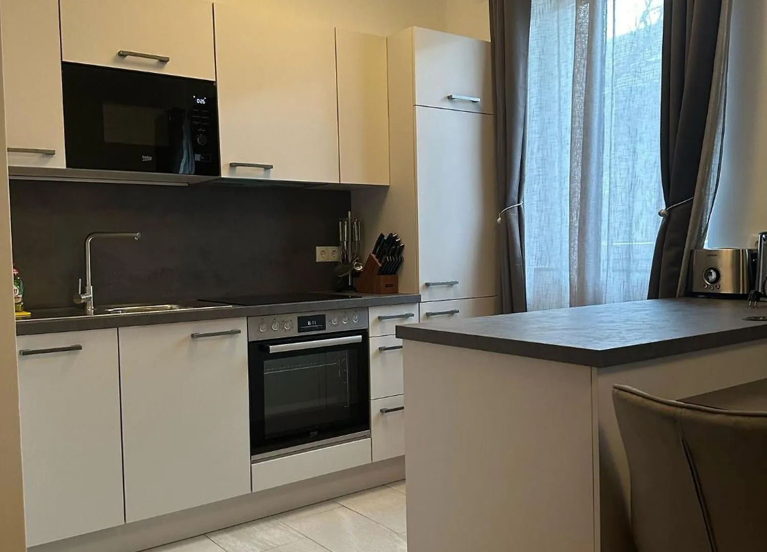 דירה וינה Sweet 1Br & 1Lr Stylish Apartment, Around Donaustadt