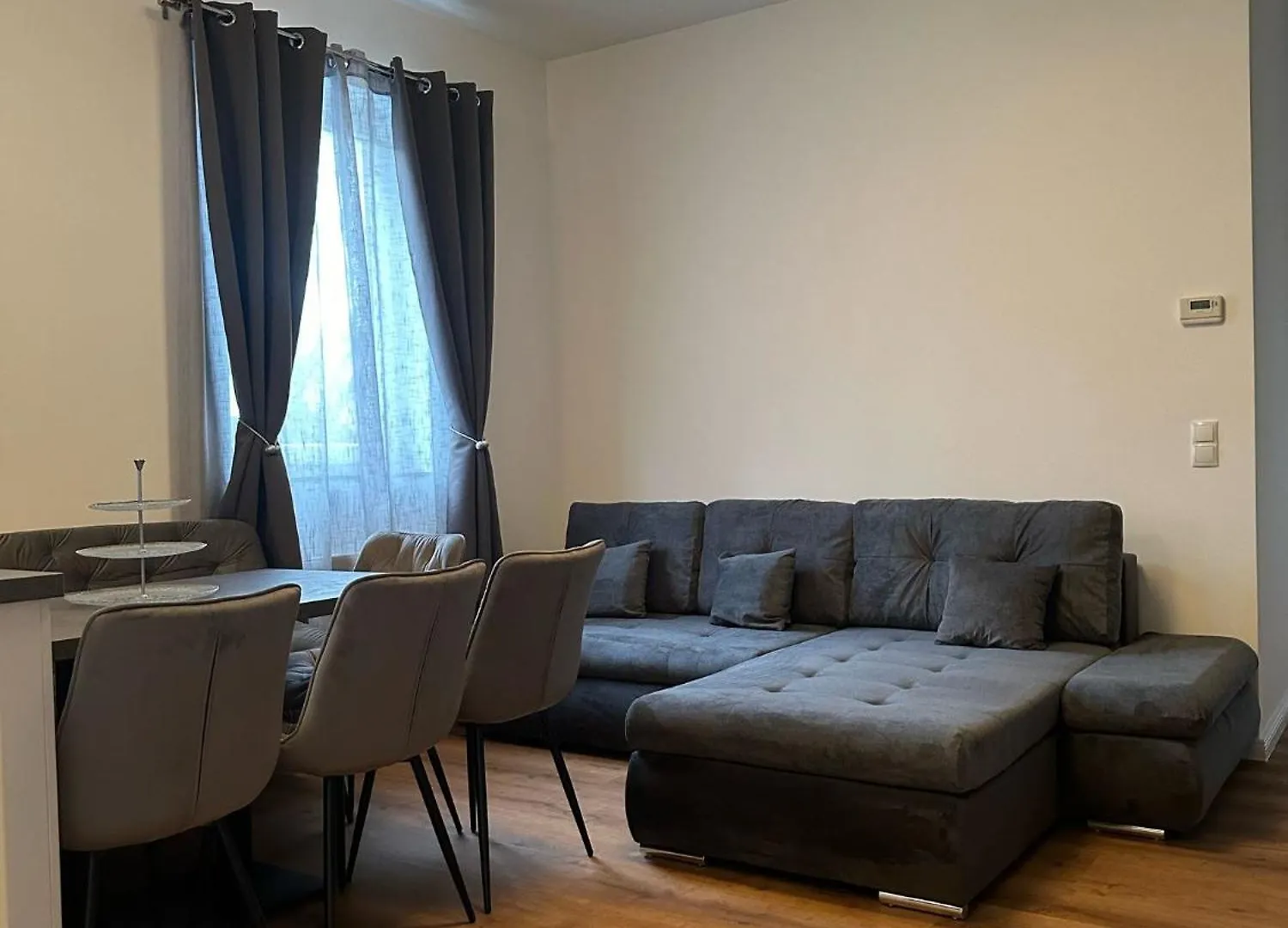 דירה וינה Sweet 1Br & 1Lr Stylish Apartment, Around Donaustadt אוסטריה