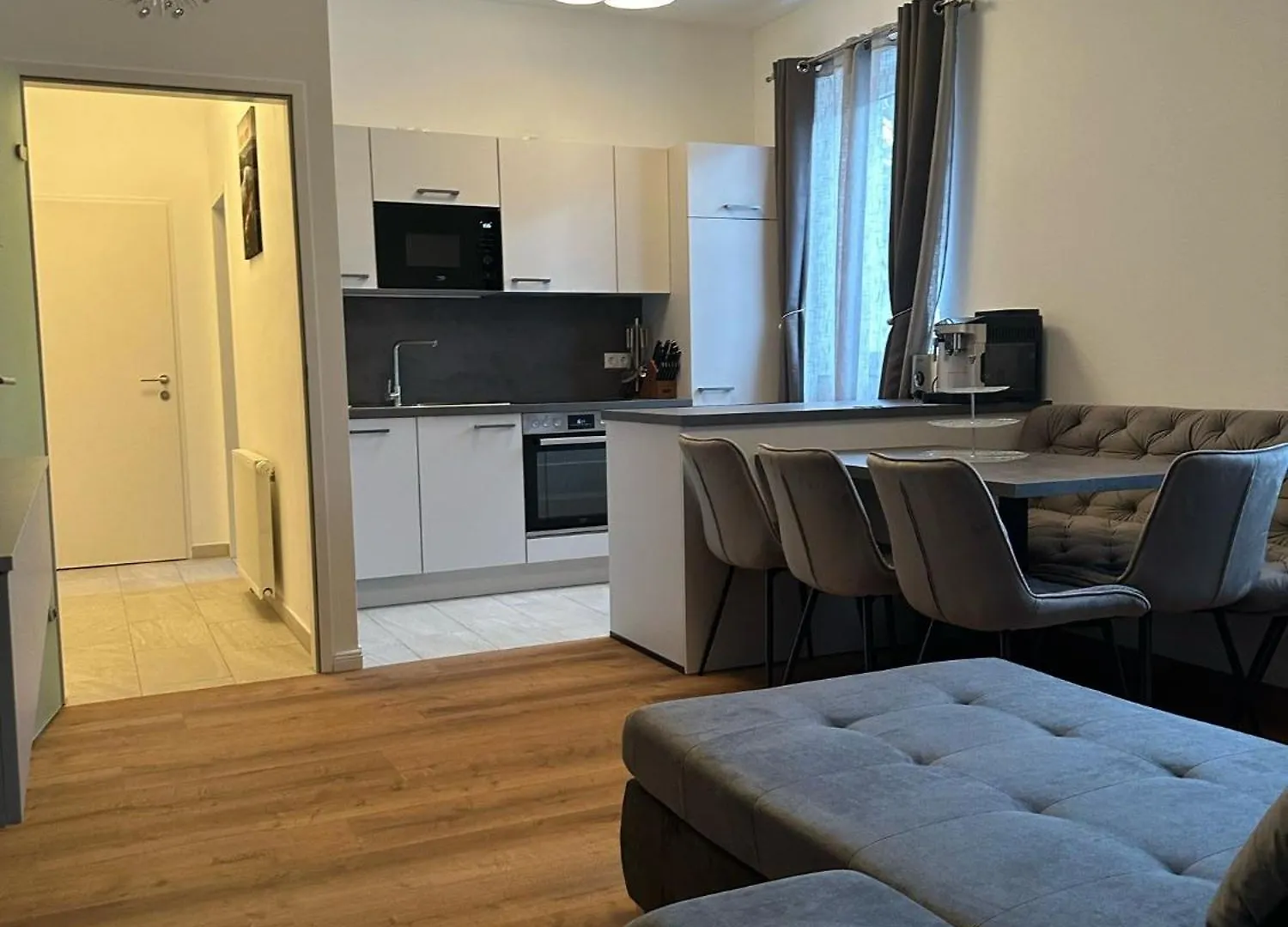 Sweet 1Br & 1Lr Stylish Apartment, Around Donaustadt Vienna Austria